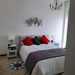 Apartamento La Rocca Home, Accogliente Ad