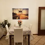 アパート La Rocca Home, Accogliente Ad アローナ