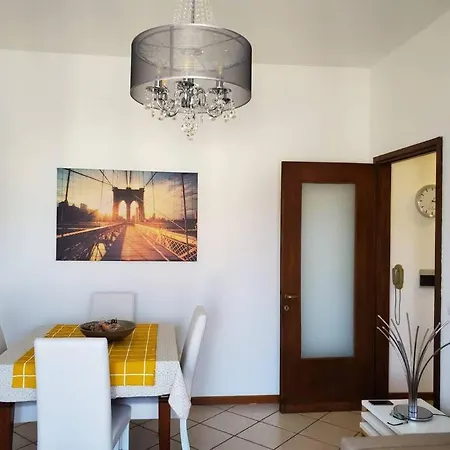 La Rocca Home, Accogliente Ad Appartement Arona