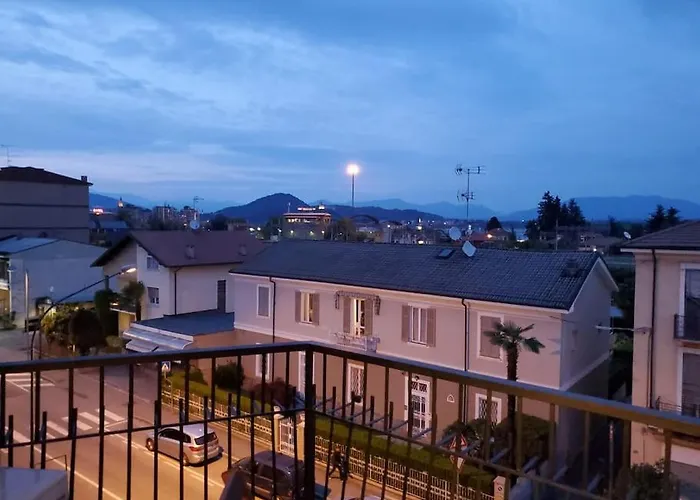 La Rocca Home, Accogliente Ad 아파트