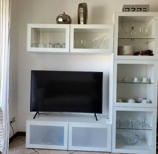 La Rocca Home, Accogliente Ad 아파트