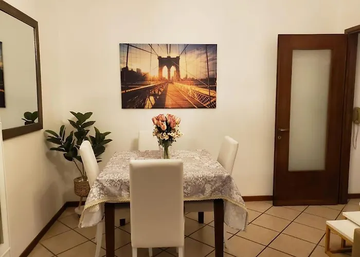 شقة La Rocca Home, Accogliente Ad أرونا