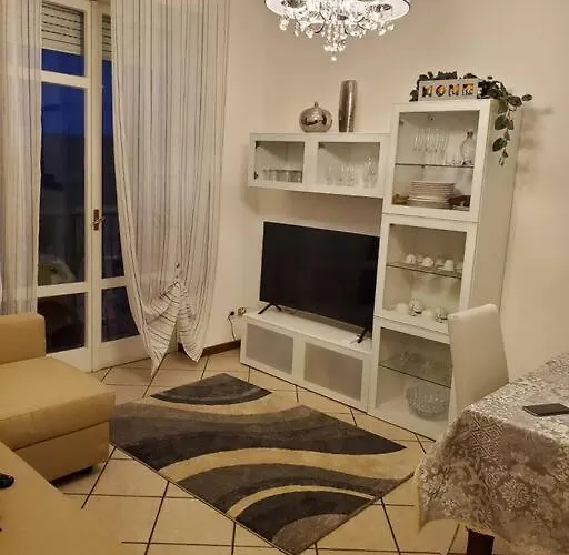 La Rocca Home, Accogliente Ad *